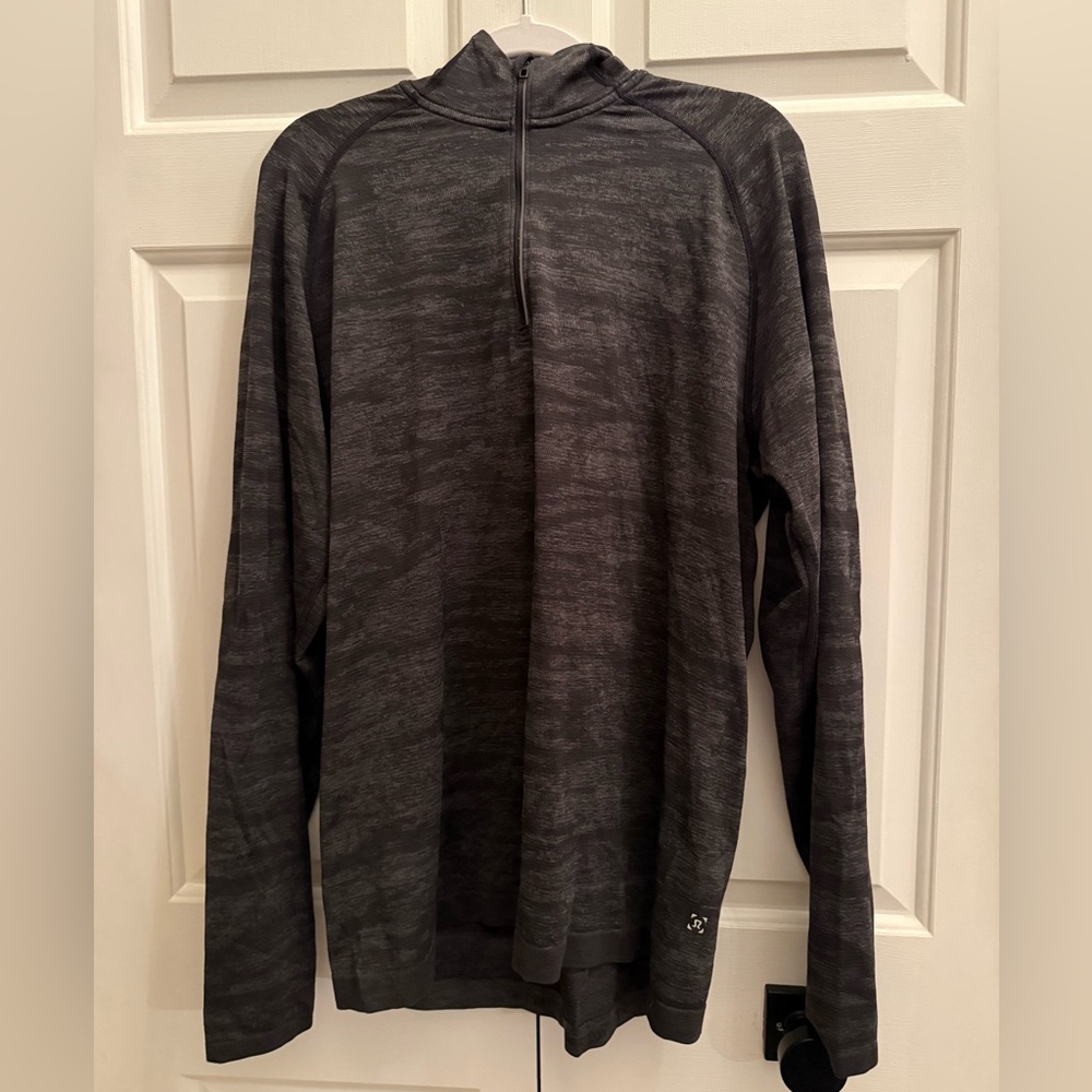 Men’s camo Lululemon hoodie size large